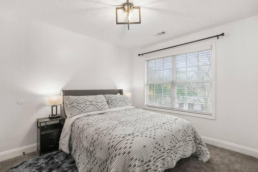 Modern 3Bd,2Ba Townhome Near Stadiums In Metro-Atl Атланта Экстерьер фото