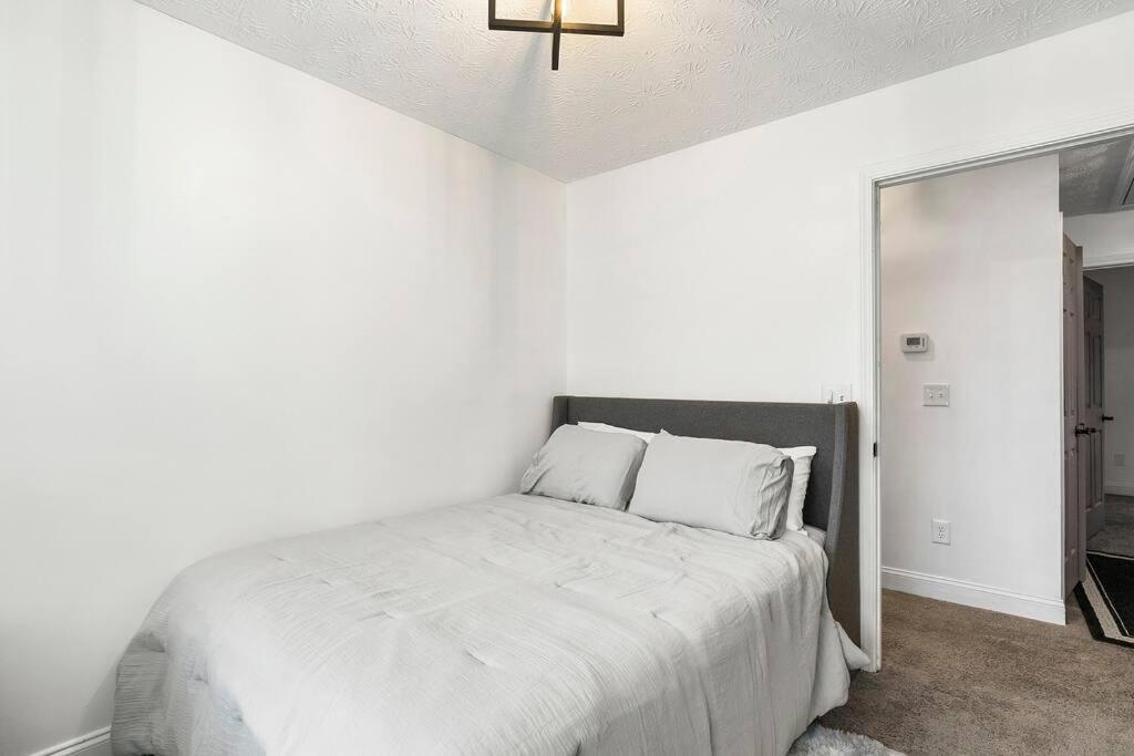 Modern 3Bd,2Ba Townhome Near Stadiums In Metro-Atl Атланта Экстерьер фото